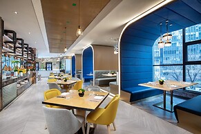 voco Xi'an Etdz by IHG