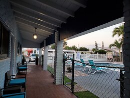 Hollywood Gardens Inn & Suites