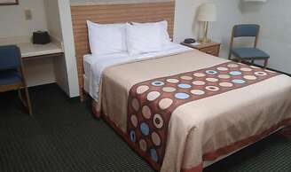 Wautoma Inn by OYO Near Airport WI 73
