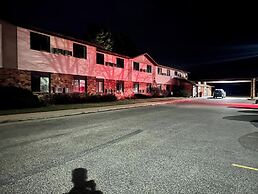 Wautoma Inn by OYO Near Airport WI 73