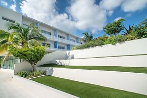 Cayman Luxury Rentals at The Grove