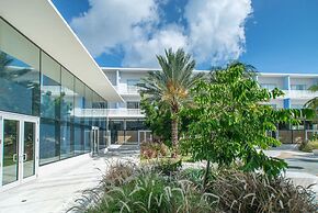 Cayman Luxury Rentals at The Grove