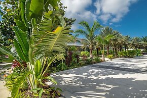 Cayman Luxury Rentals at The Grove