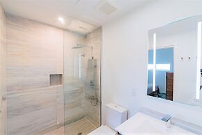 Cayman Luxury Rentals at The Grove