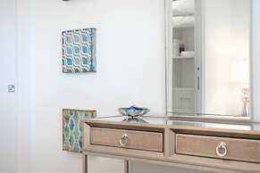 Cayman Luxury Rentals at The Grove