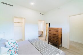 Cayman Luxury Rentals at The Grove