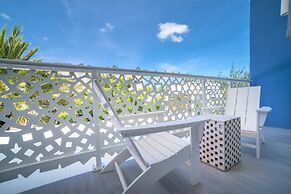 Cayman Luxury Rentals at The Grove