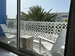 Cayman Luxury Rentals at The Grove