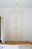 1BR City Apartment with Great Location