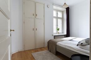 1BR City Apartment with Great Location