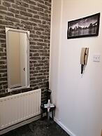 Central Glasgow Apartment - Sleeps 2 & Kitchen
