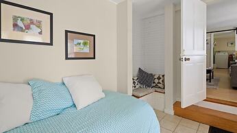 Cozy Colchester Cabin near Lake by RedAwning