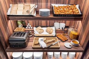 KOPSTER Hotel Residence Paris Colombes