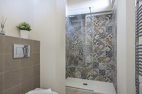 Penthouse With Terrace-hosted by Sweetstay