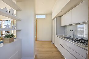 Penthouse With Terrace-hosted by Sweetstay