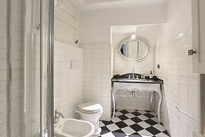 Pontevecchio Stylish Apartment in Florence - Hosted by Sweetstay