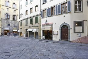 Pontevecchio Stylish Apartment in Florence - Hosted by Sweetstay