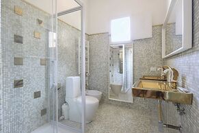 Lullaby Suite-hosted by Sweetstay