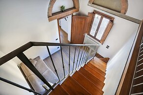 Uffizi Suite II - Hosted by Sweetstay