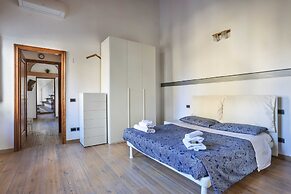 Uffizi Suite II - Hosted by Sweetstay