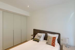 Luxury Modern Apartment With Exceptional Views! Hosted by Sweetstay