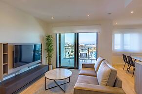 Luxury Modern Apartment With Exceptional Views! Hosted by Sweetstay