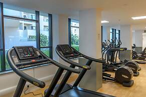 Luxury Modern Apartment With Exceptional Views! Hosted by Sweetstay