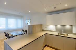 Luxury Modern Apartment With Exceptional Views! Hosted by Sweetstay