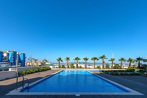 Luxury Modern Apartment With Exceptional Views! Hosted by Sweetstay