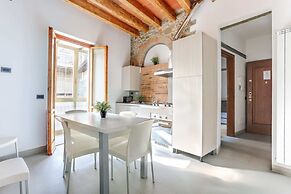 Uffizi Suite I - Hosted by Sweetstay