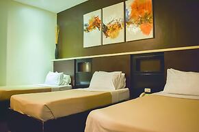 Vaccinated Staff - Capital O 826 Green Windows Dormitel