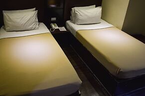 Vaccinated Staff - Capital O 826 Green Windows Dormitel