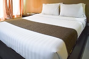 Vaccinated Staff - Capital O 826 Green Windows Dormitel