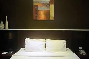 Vaccinated Staff - Capital O 826 Green Windows Dormitel