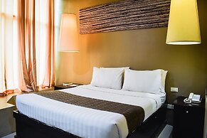 Vaccinated Staff - Capital O 826 Green Windows Dormitel