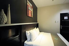 Vaccinated Staff - Capital O 826 Green Windows Dormitel