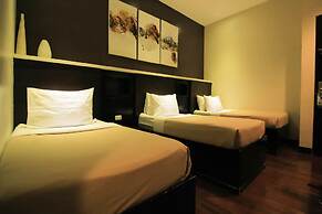 Vaccinated Staff - Capital O 826 Green Windows Dormitel