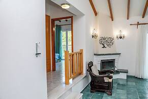 Villa Mitzelos