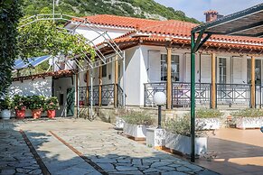 Villa Mitzelos