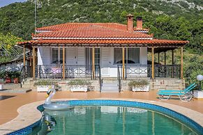 Villa Mitzelos