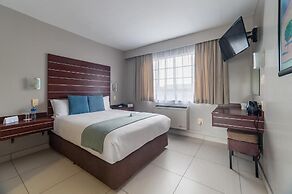 Hotel Savoy and Conference Centre