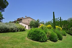 Francigena Apartments