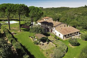Francigena Apartments