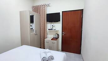 Atmosfer Guest House Sentul by Ruang Nyaman