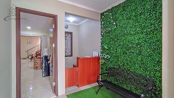 Atmosfer Guest House Sentul by Ruang Nyaman