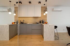 Pearl Marina Apartment by Renters