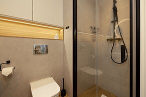 Pearl Marina Apartment by Renters