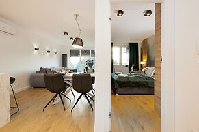 Pearl Marina Apartment by Renters