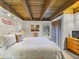 Breckenridge Spacious Mill Run 5 Townhouse by RedAwning