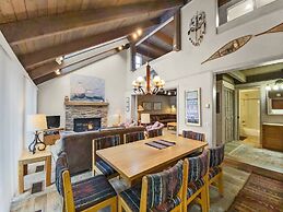 Breckenridge Spacious Mill Run 5 Townhouse by RedAwning